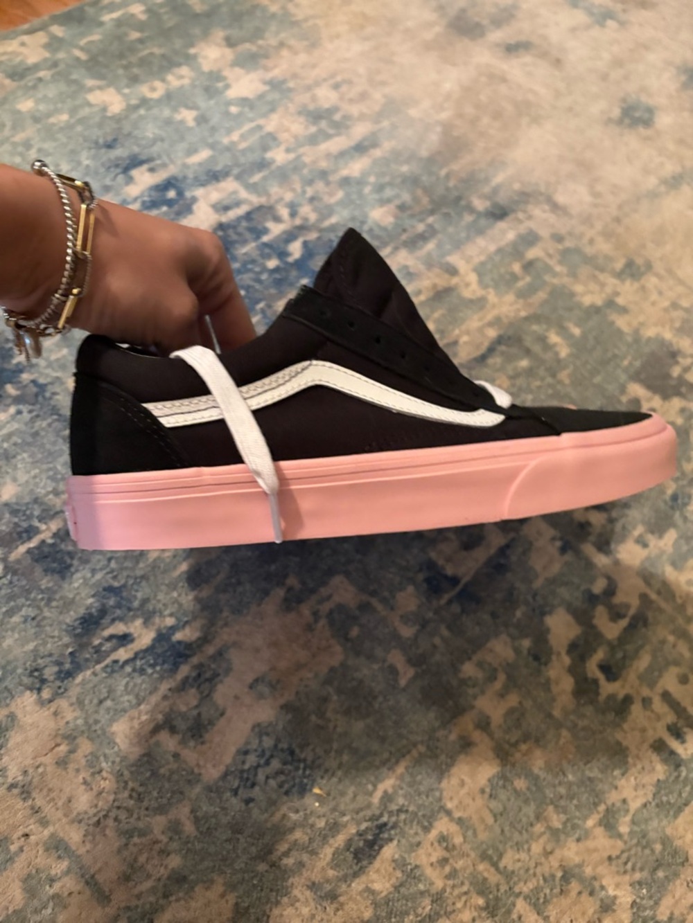 Vans Women's Black Low-Top Sneakers with Pink Sole and White Stripe - Picture 2 of 6